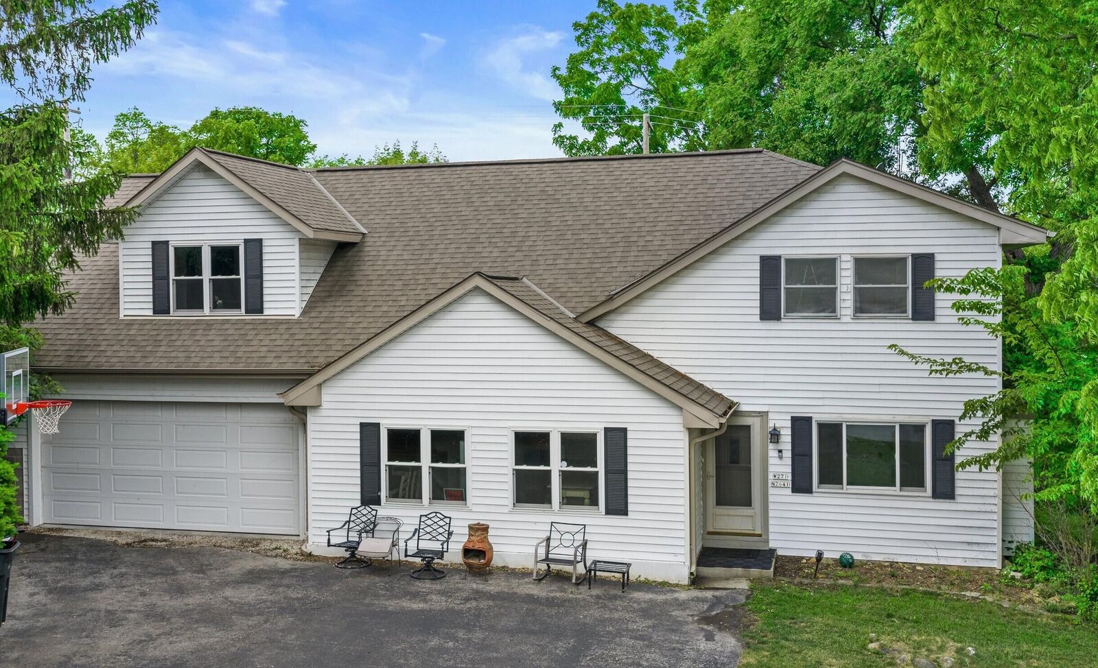 Property Photo: W271n2641 Pear Tree Ln WI 53072