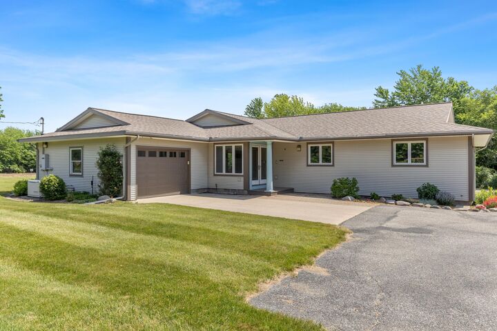 Property Photo: 3252 N 160th Avenue MI 49424