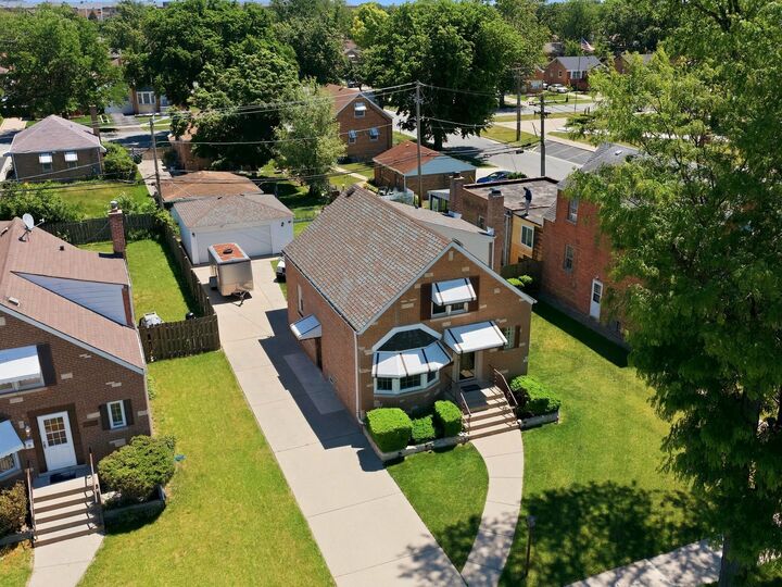 Property Photo: 2541 S 14th Avenue IL 60155