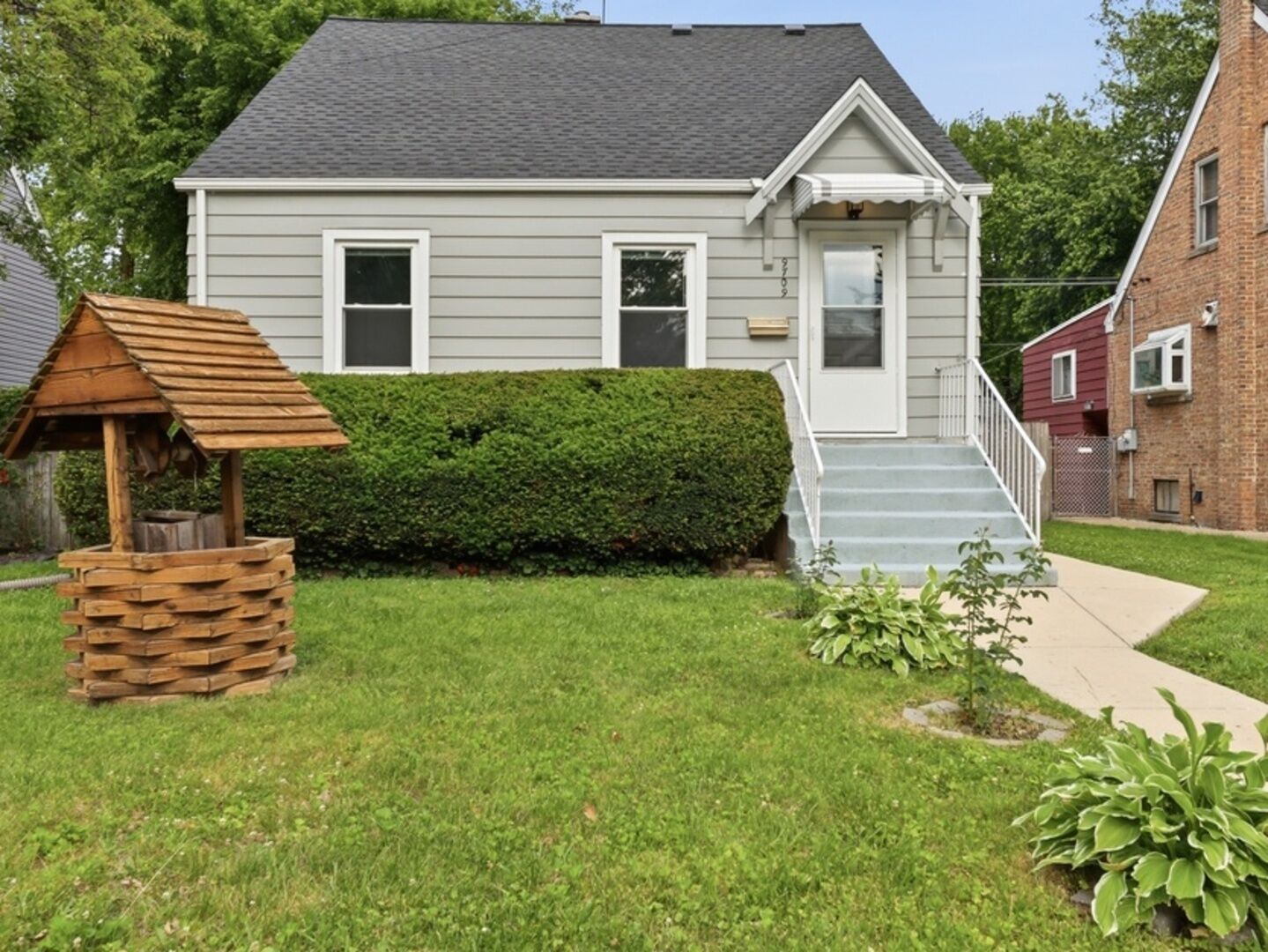 Property Photo:  9709 51st Avenue  IL 60453 