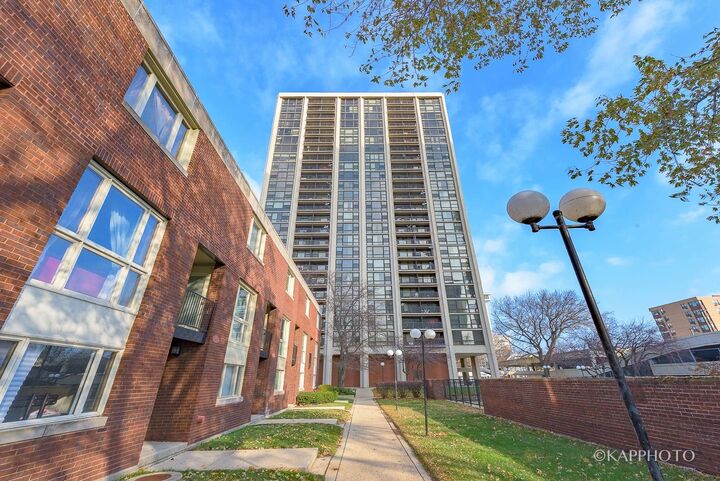Property Photo: 2605 S Indiana Avenue 708 IL 60616