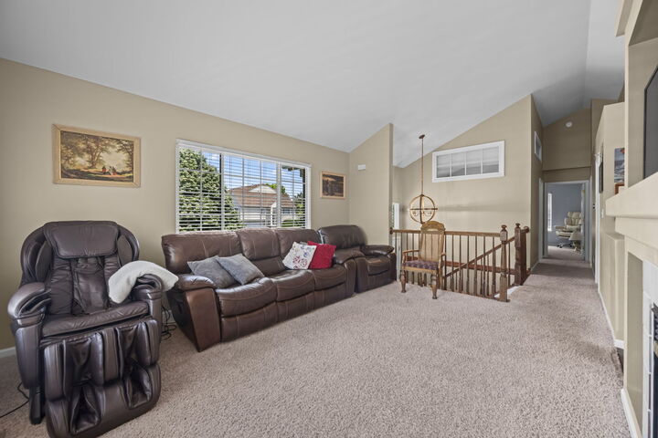 Property Photo:  557 Cary Woods Circle  IL 60013 