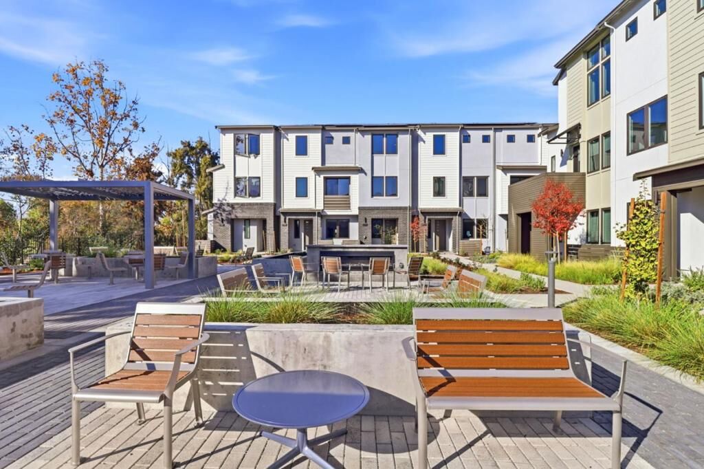 Property Photo:  1112 Juana Court  CA 94303 