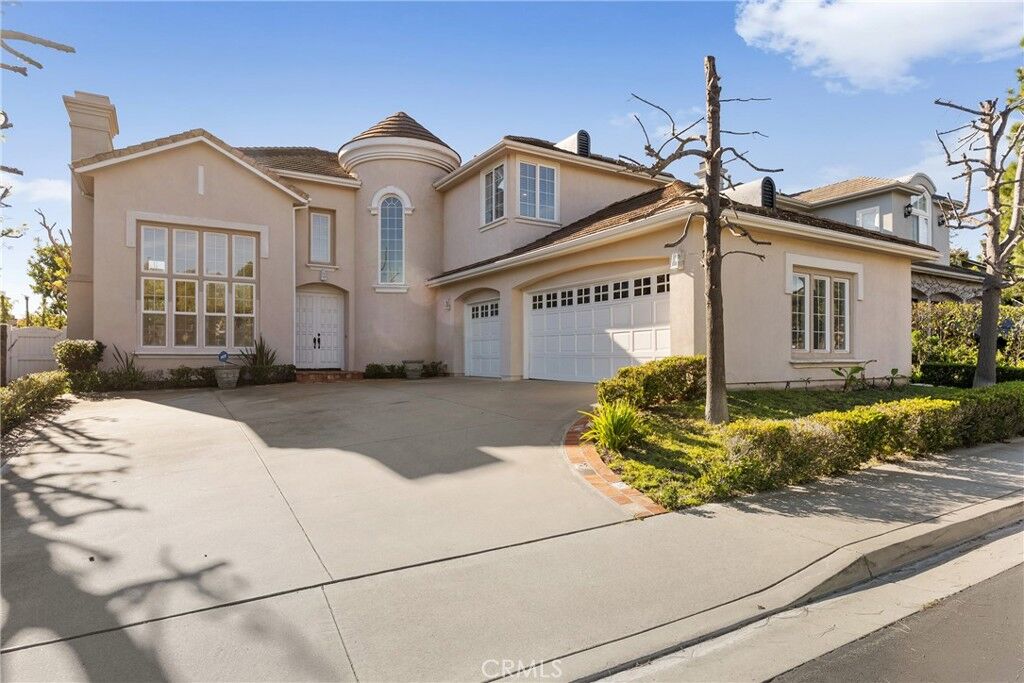 Property Photo:  68 Bridgeport  CA 92657 