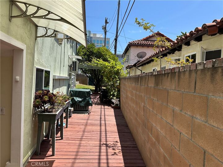 Property Photo:  10338 Eastborne  CA 90024 