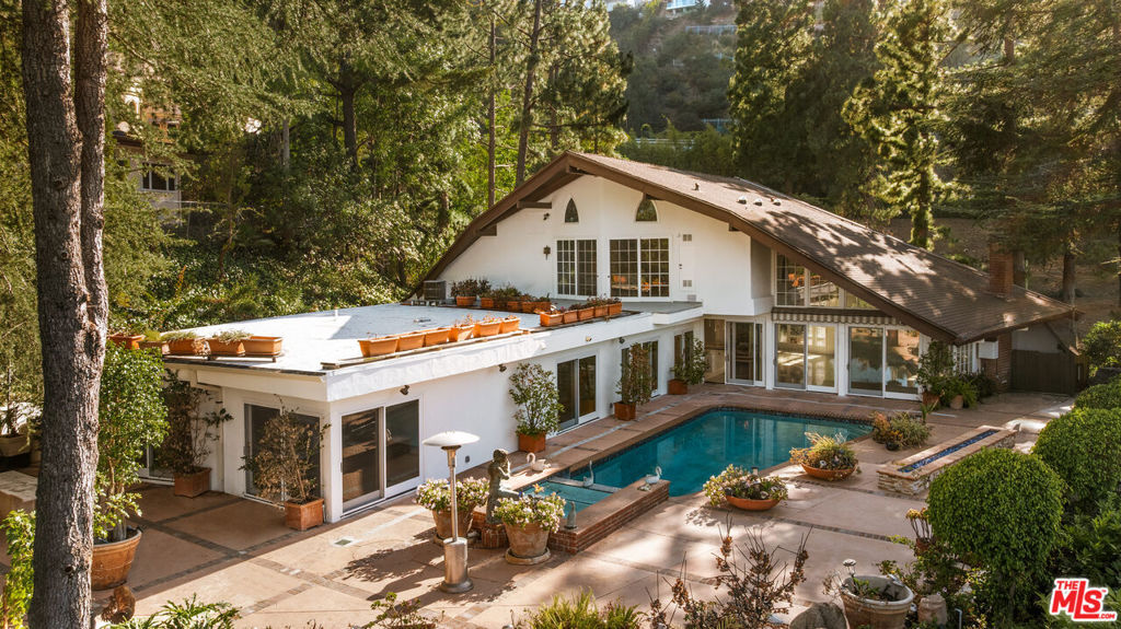 Property Photo:  1727 Stone Canyon Road  CA 90077 