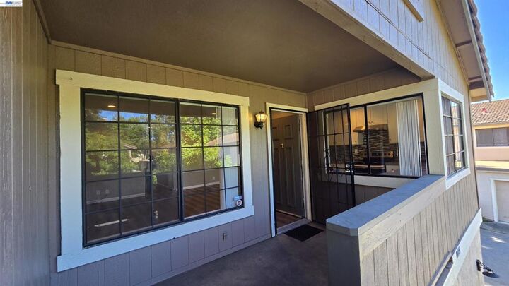 Property Photo:  32844 Arbor Vine Dr 34  CA 94587 