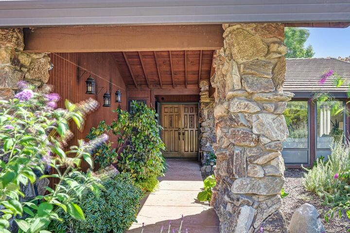Property Photo:  1106 Nob Hill Court  CA 95661 