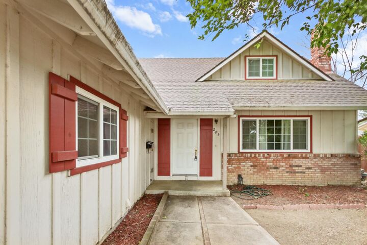 Property Photo:  285 Chestnut Street  CA 95695 