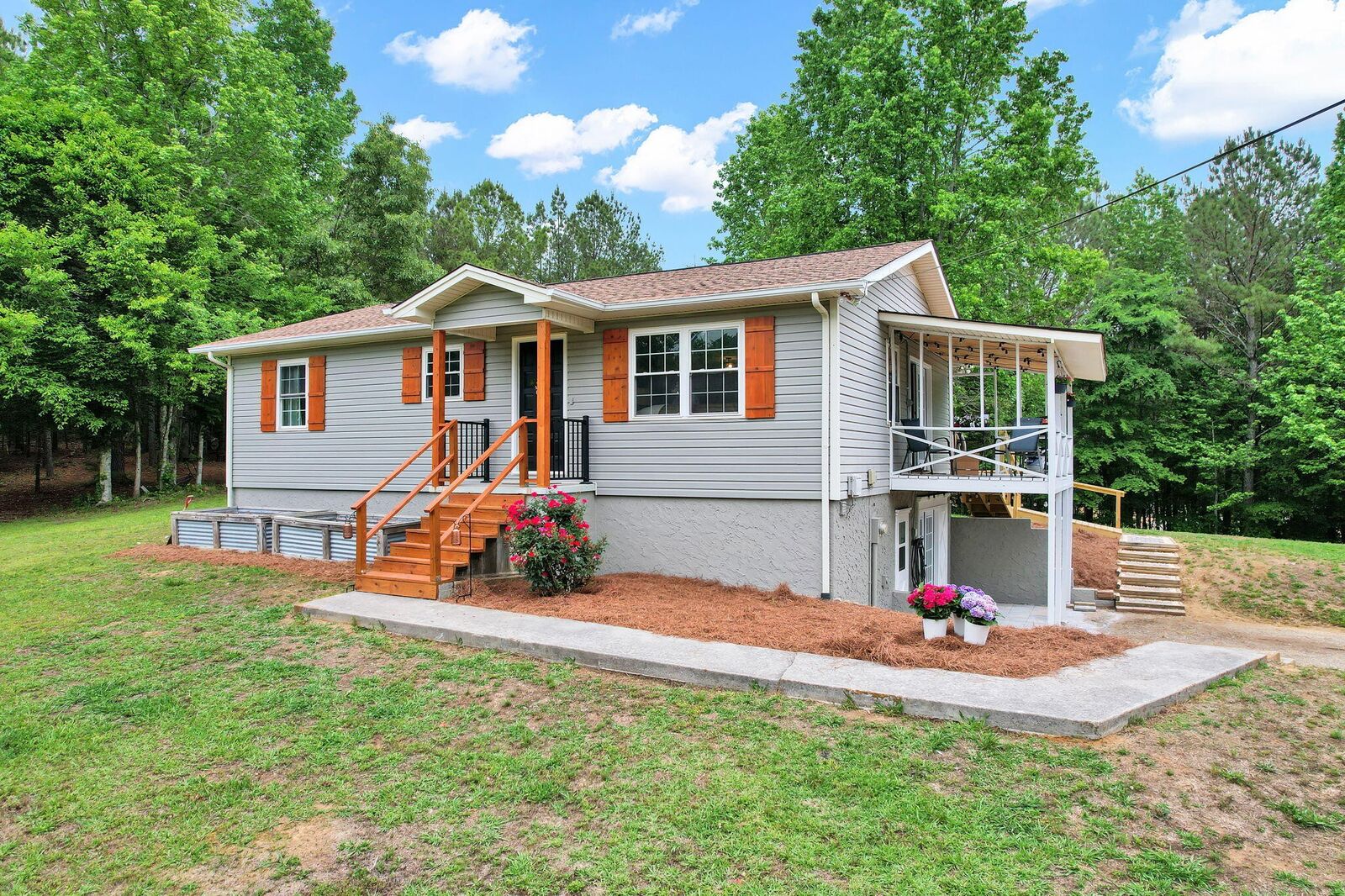 Property Photo: 1013 Osment Road SE TN 37323