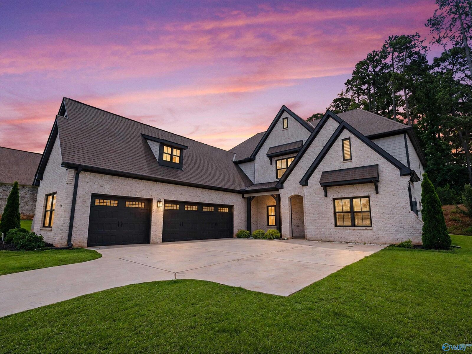 Property Photo:  104 Ferguson Drive  AL 35748 