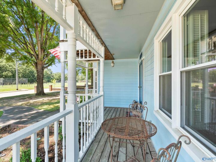 Property Photo: 1804 SE Eastwood Drive SE AL 35601