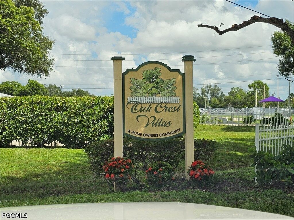 Property Photo:  5337 Glenlivet Road  FL 33907 