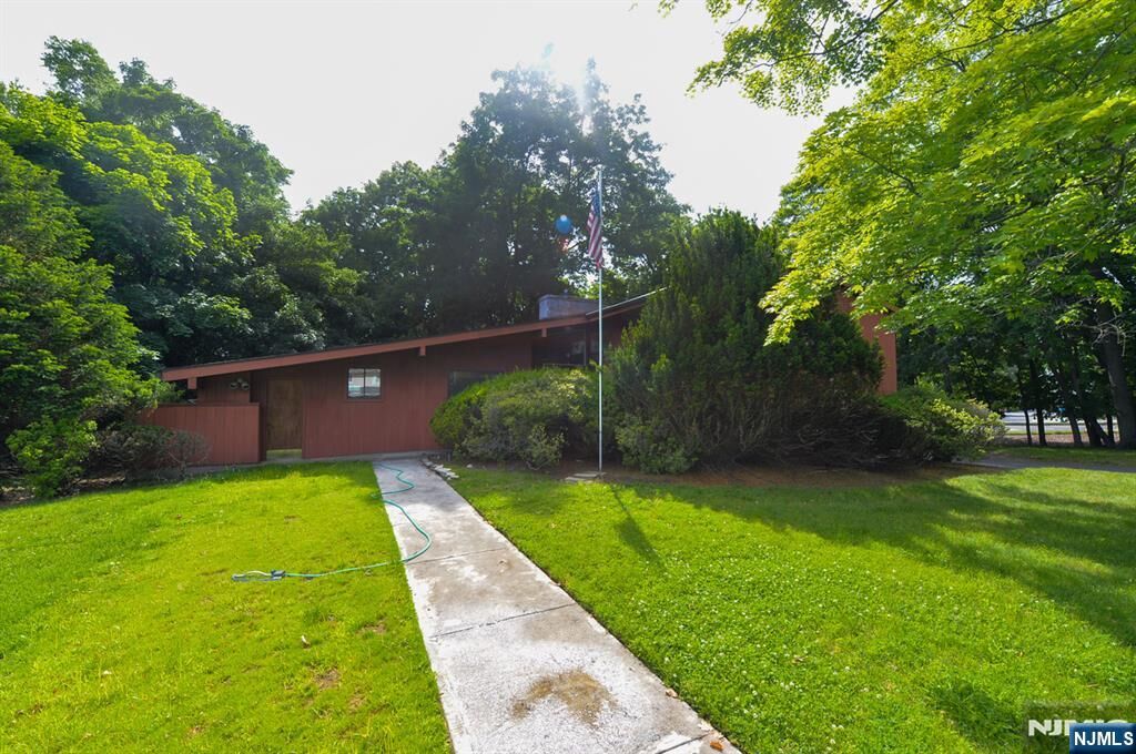 Property Photo: 235 Godwin Avenue NJ 07481