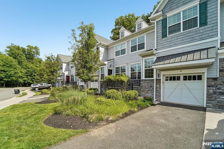 Property Photo:  24 Pineview Drive  NJ 07463 