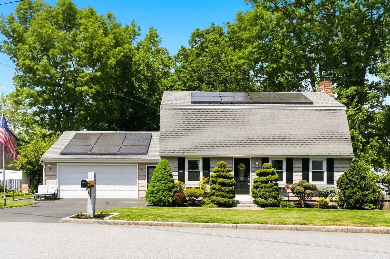 Property Photo:  188 Patricia Lane  NH 03104 