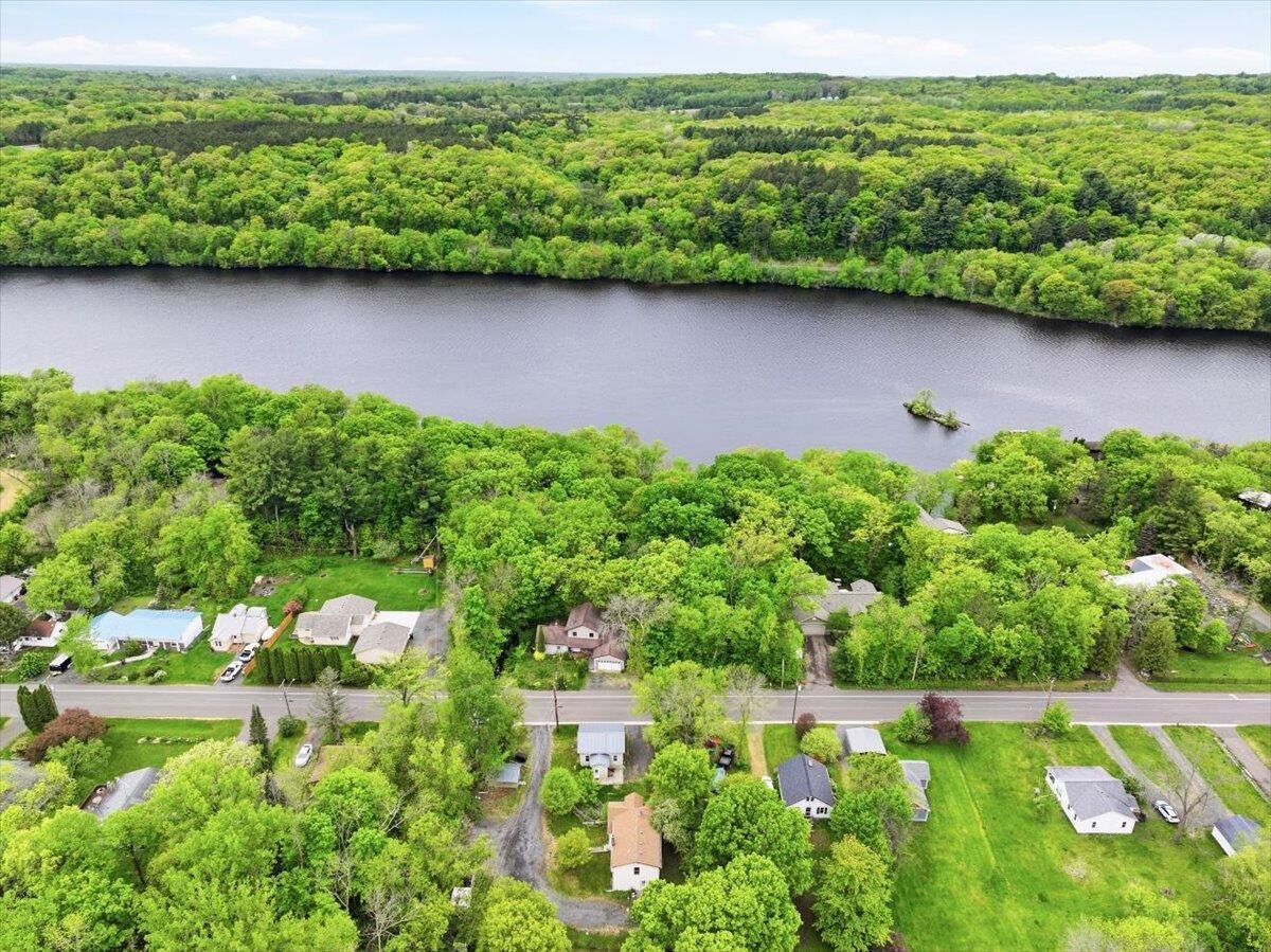 Property Photo:  900 &Amp 902 N Hamilton Street  WI 54024 