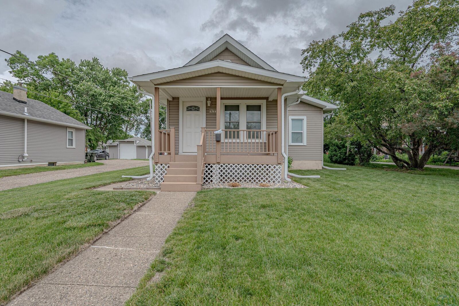 Property Photo:  1311 W 28th St  IA 51103 