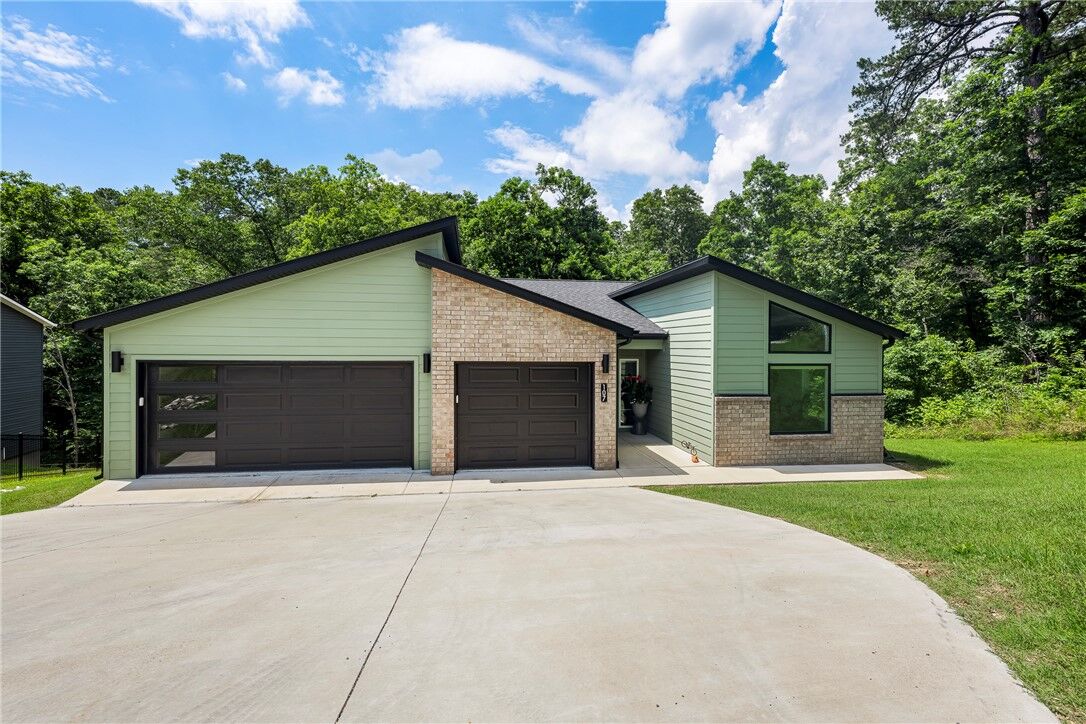 Property Photo:  107 Overton Drive  AR 72714 