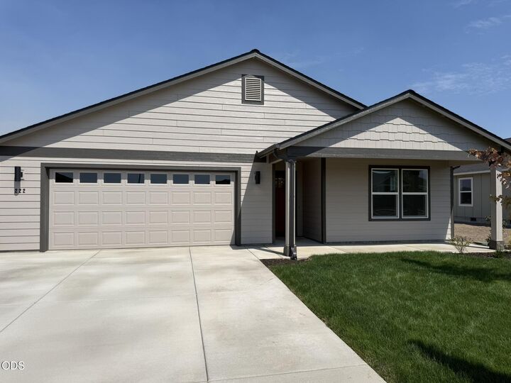 Property Photo:  222 SE Peppermint Loop 19  OR 97734 