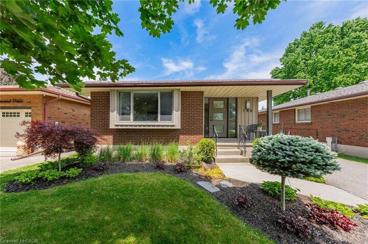 Property Photo:  148 Wedgewood Drive  ON N1S 3X9 