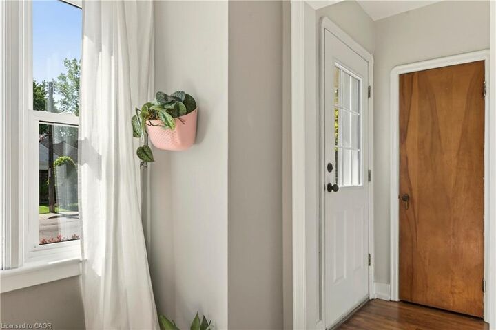 Property Photo:  50 East 36th Street  ON L8V 3Y9 