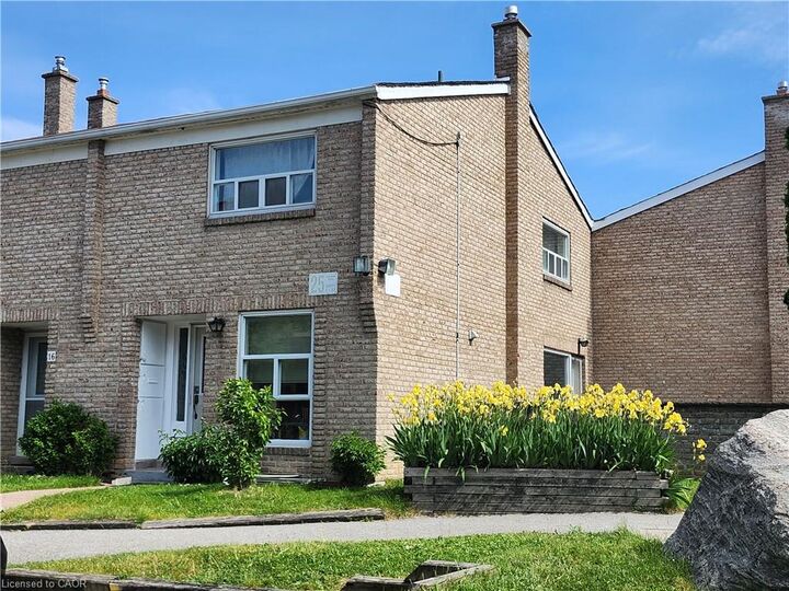 Property Photo: 25 Gosford Boulevard 15 ON M3N 2G7
