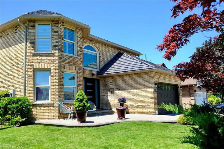 Property Photo:  6 Regal Drive  ON L8W 2P4 