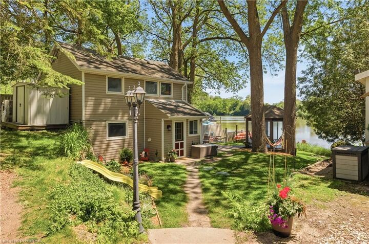 Property Photo:  1323 Queen Street 71  ON N0B 2E0 