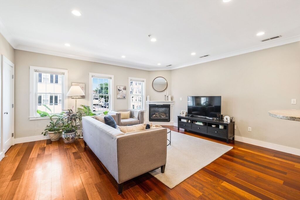 Property Photo:  109 D St 4  MA 02127 