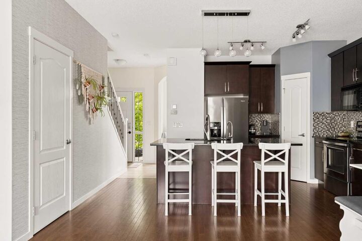 Property Photo:  74 Autumn Crescent SE  AB T3M 0P5 