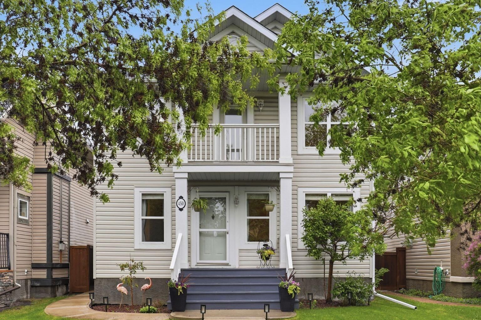 Property Photo:  450 Elgin Way SE  AB T2Z 3Y6 