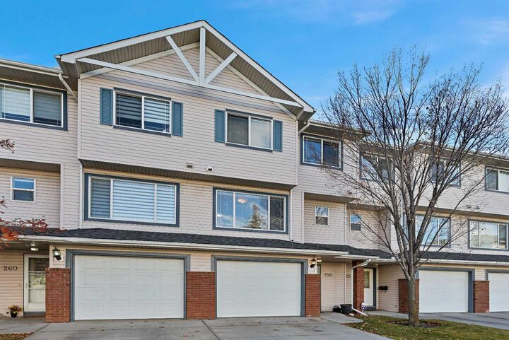 Property Photo:  258 Rocky Ridge Court NW  AB T3G 4S8 