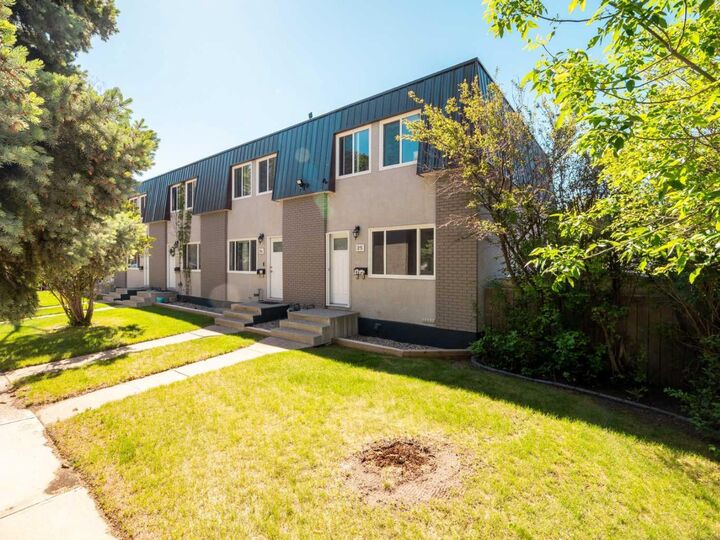 Property Photo: 3406 20 Avenue S 25 AB T1K 3M8