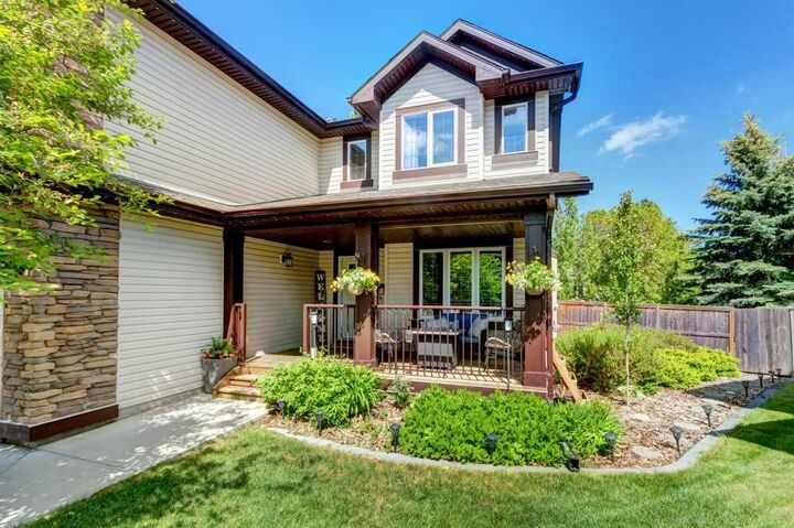 Property Photo:  8 Crystal Green Grove  AB T1S 0C8 
