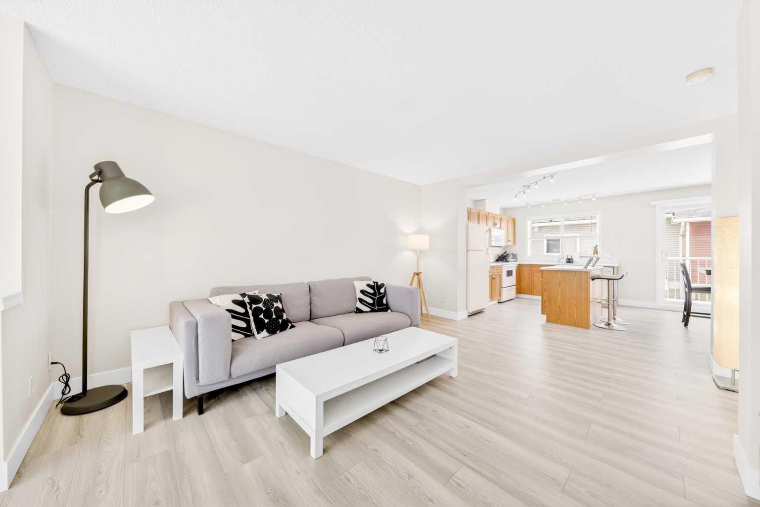 Property Photo:  203 McKenzie Towne Gate SE  AB T2Z 4G2 