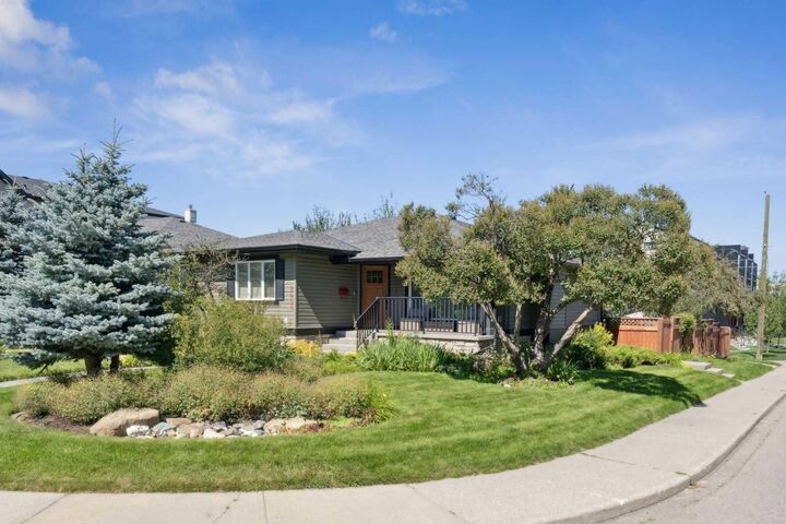 Property Photo: 2404 29 Avenue SW AB T2T 1N9