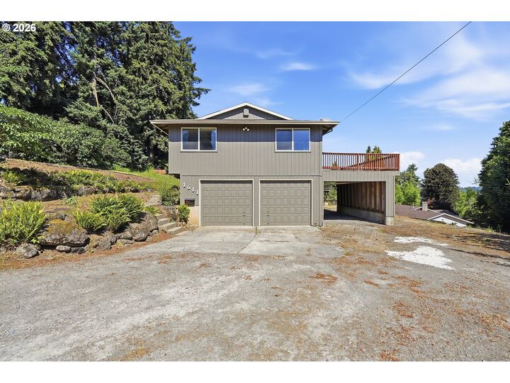 Property Photo: 1611 17th St OR 97045