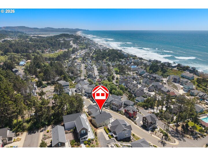 Property Photo:  2528 SW Coral Ave  OR 97367 