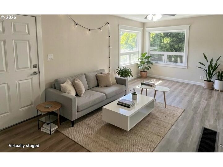 Property Photo:  9805 N Central St  OR 97203 