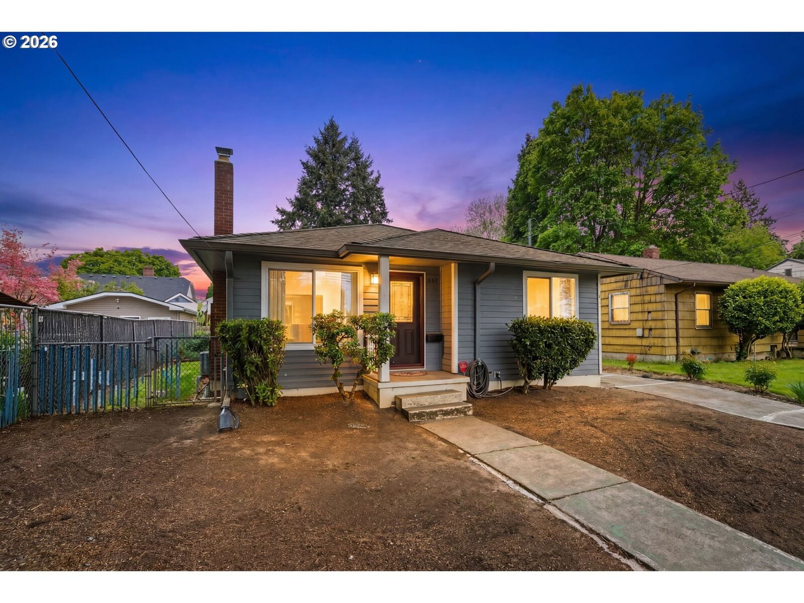 Property Photo: 648 NE Stafford St OR 97211