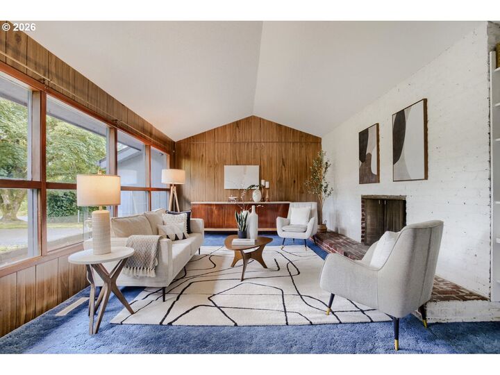 Property Photo:  8015 SW Fairway Dr  OR 97225 
