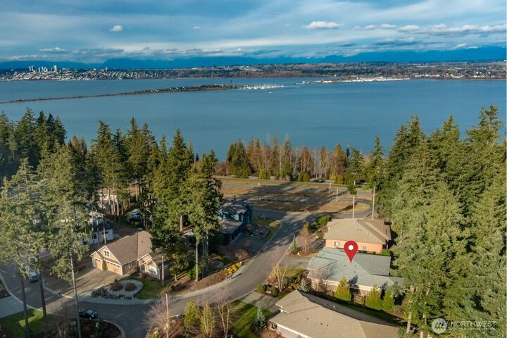 Property Photo: 5427 Wood Duck Loop WA 98230