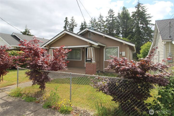 Property Photo: 359 SW 9th WA 98532