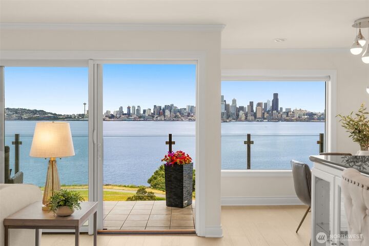 Property Photo:  1737  Harbor Avenue SW 405-S  WA 98126 