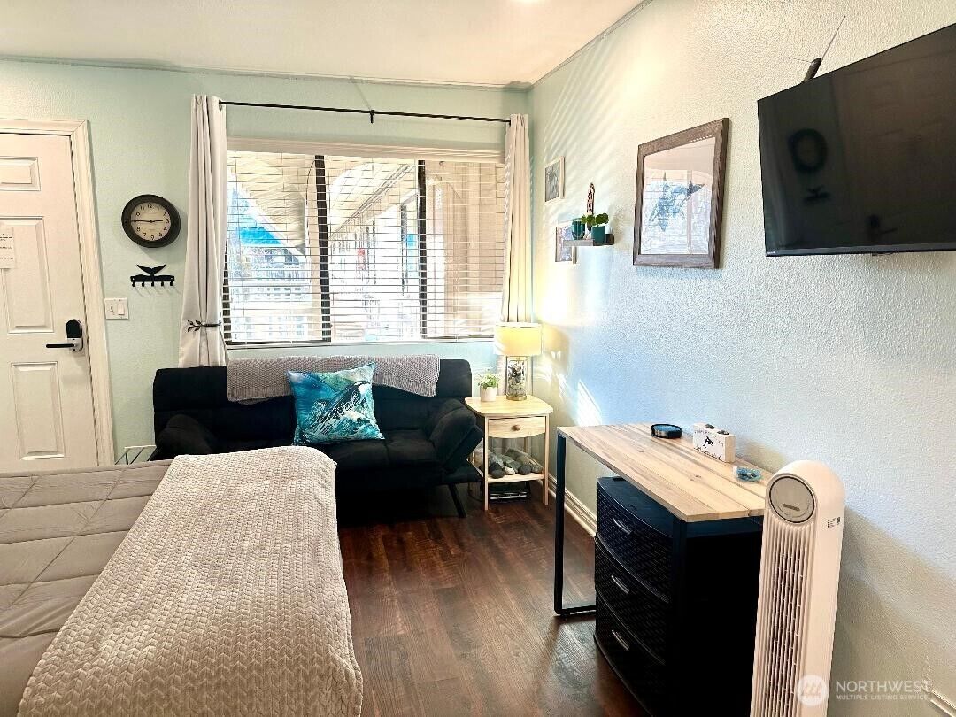 Property Photo:  250  Tucker Avenue 5  WA 98250 