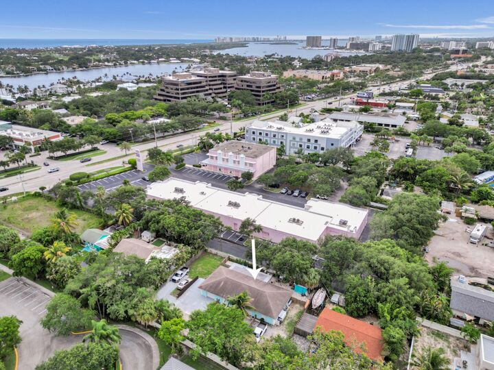 Property Photo:  1718 Ridge Road  FL 33408 