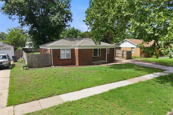 Property Photo: 1531 E Crowley KS 67216