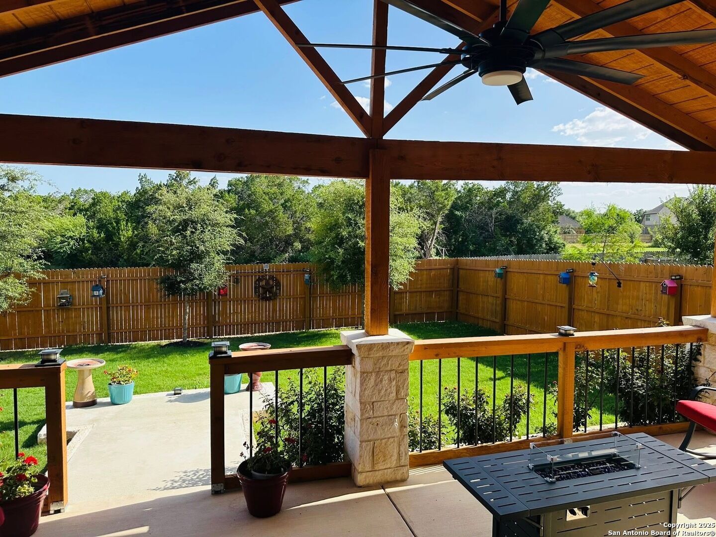 Property Photo: 14702 Somerset Mill TX 78254