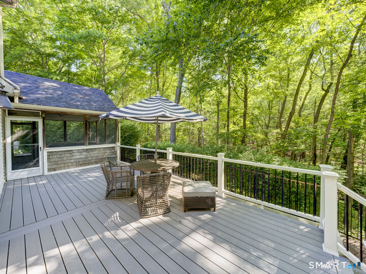 Property Photo:  198 Summer Hill Road  CT 06443 